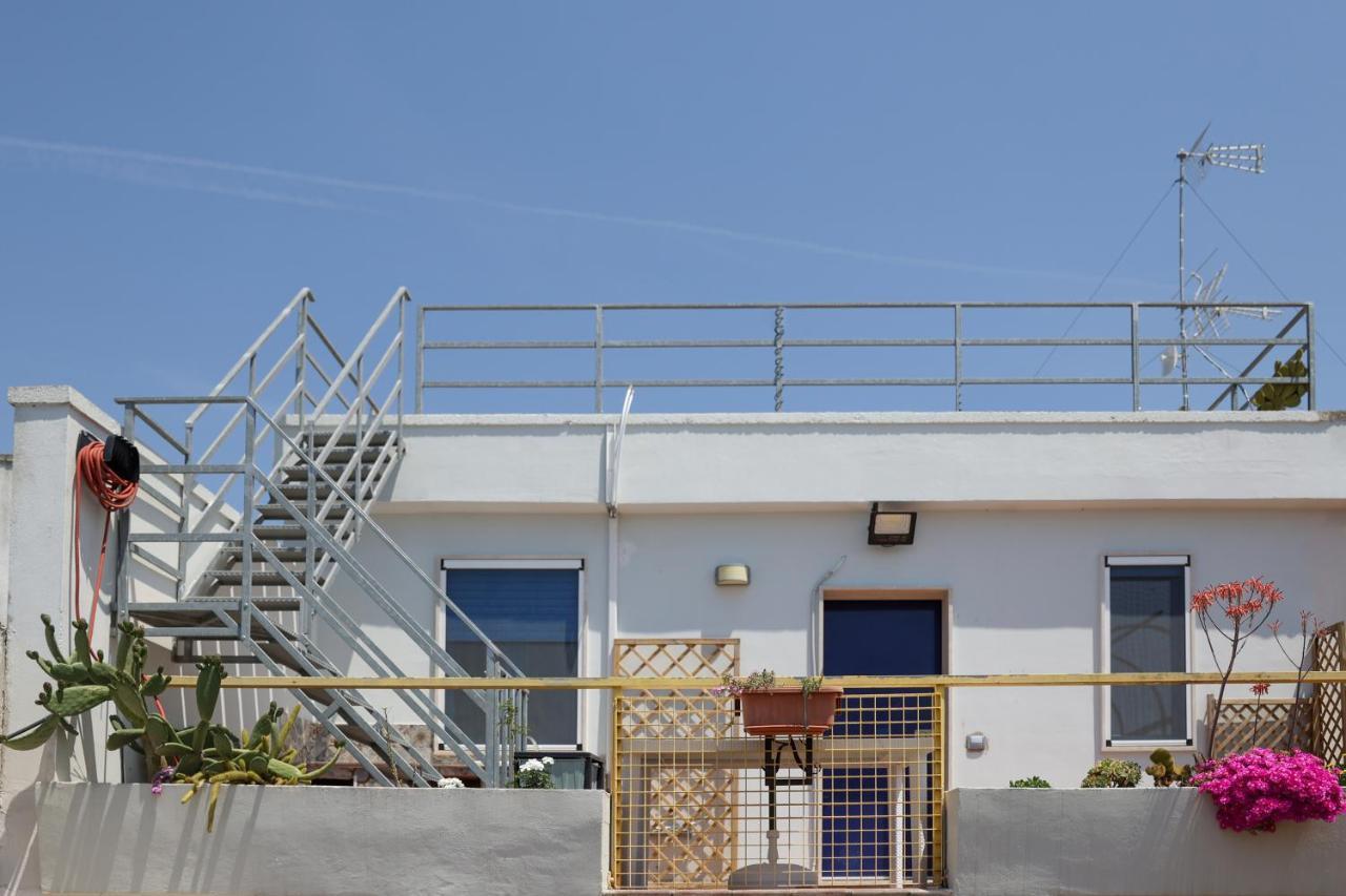 Salento Sea & Sun Apartment ポルト・チェザーレオ エクステリア 写真